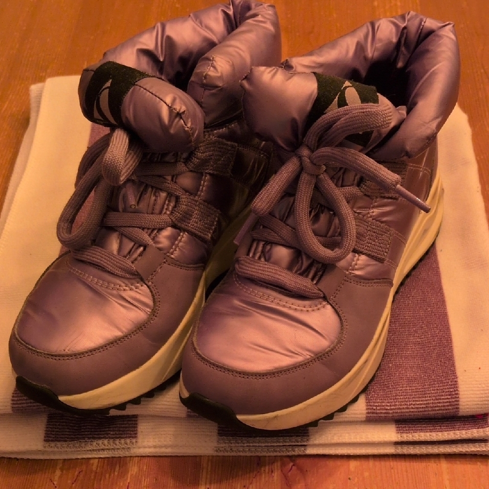 Skechers Shiny Purple Kids Boots, Sz Big Girls 6.5